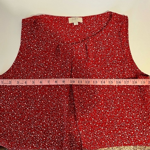LOFT outlet sleeveless top PM red with white floral print, very lightweight EUC - Picture 5 of 5